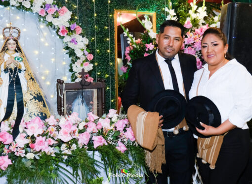 Con Fe y Devoción a la Virgen de Cotoca.