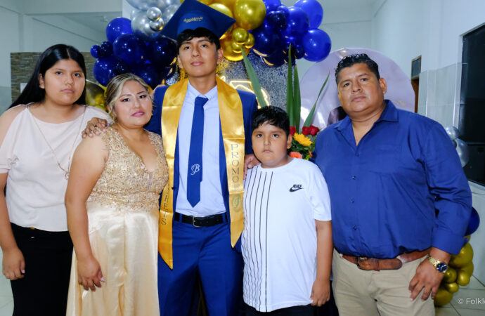 Promoción Cristian Elvis Acapa Cota